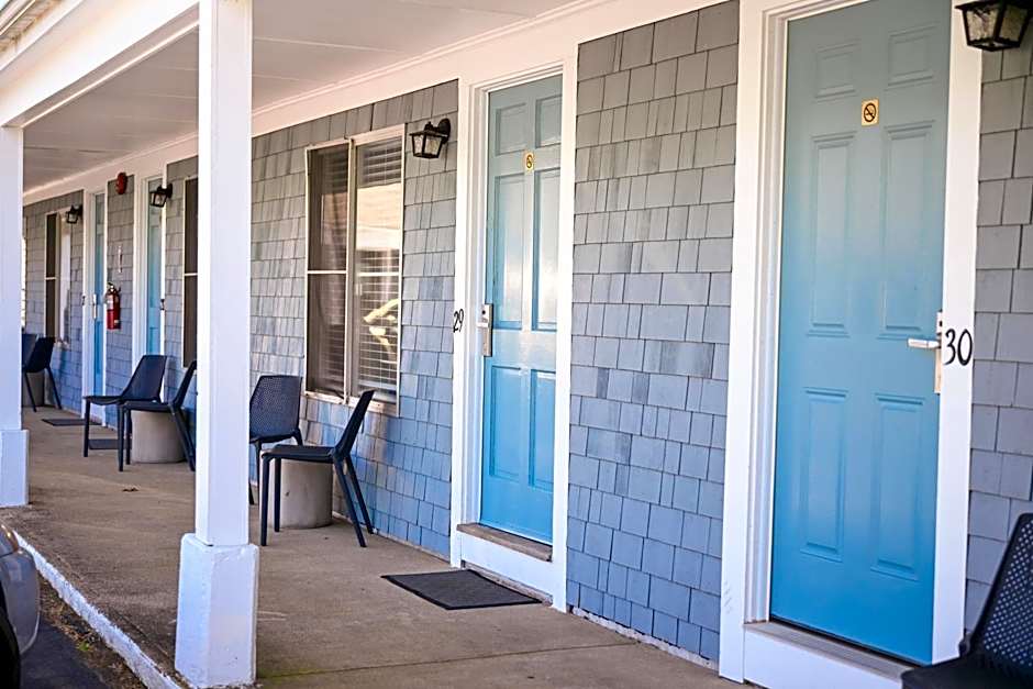 Endless Dunes, A Modern Motel