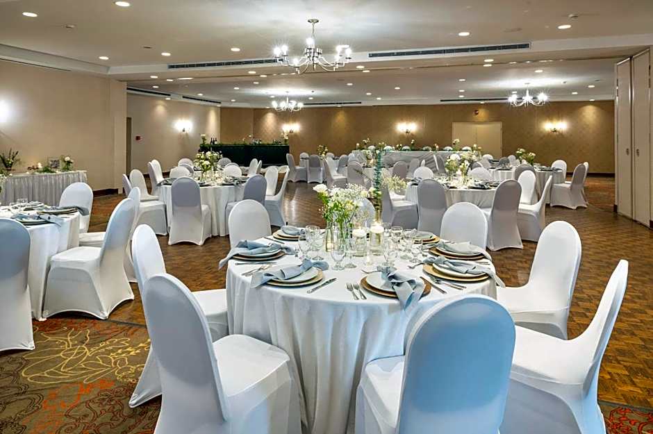 Allure Hotel & Conference Centre