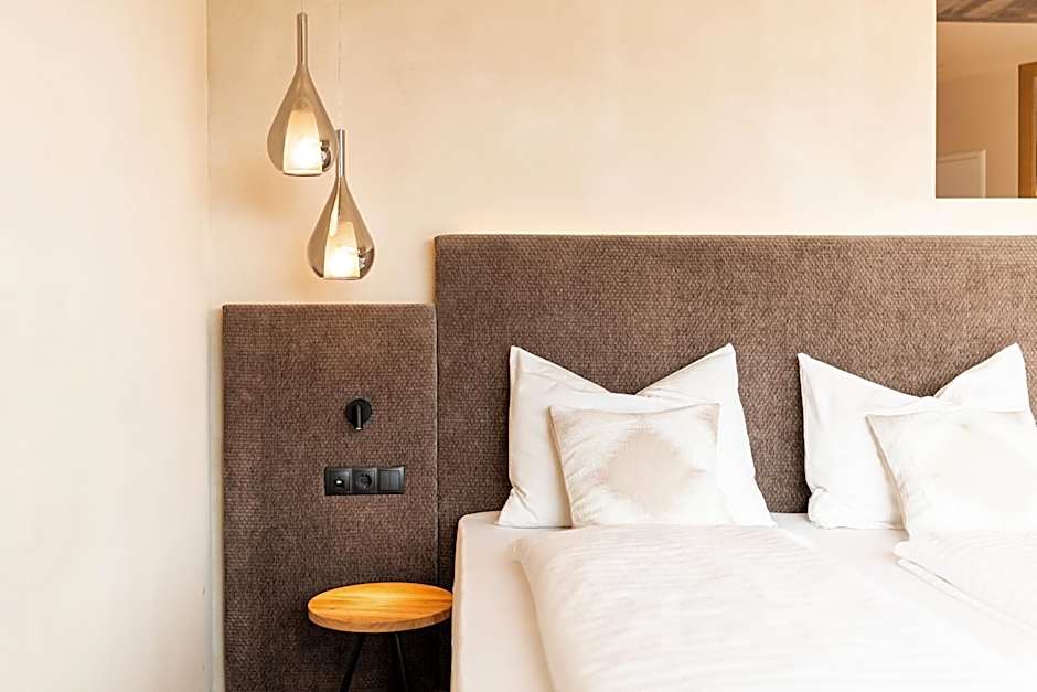 EGGER Apartments & Suites