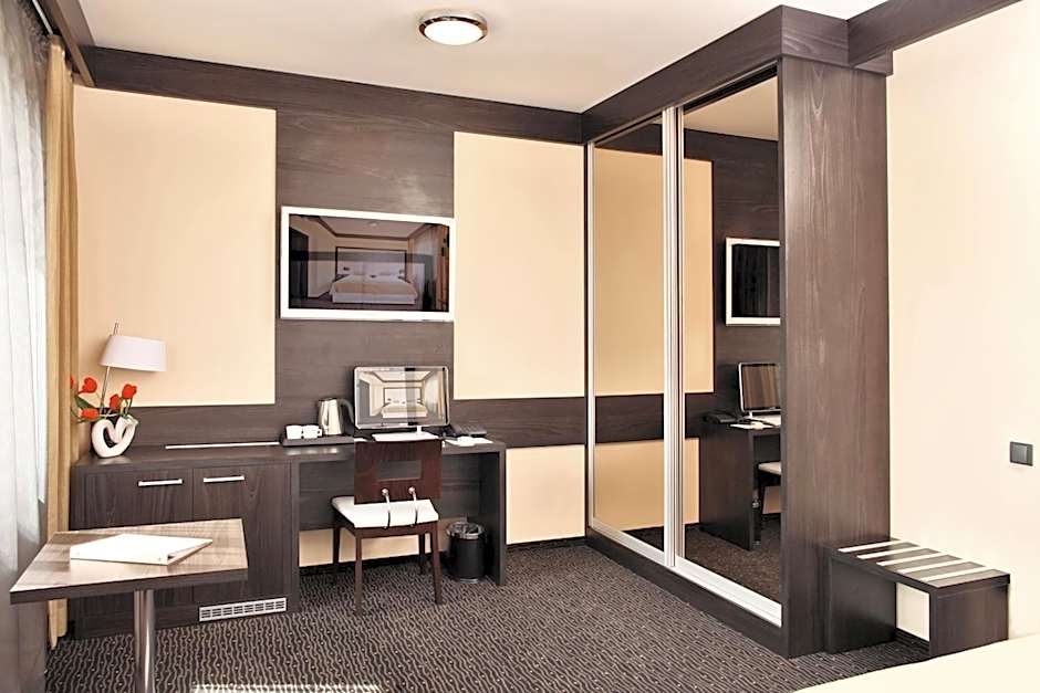 Lifestyle Hotel
