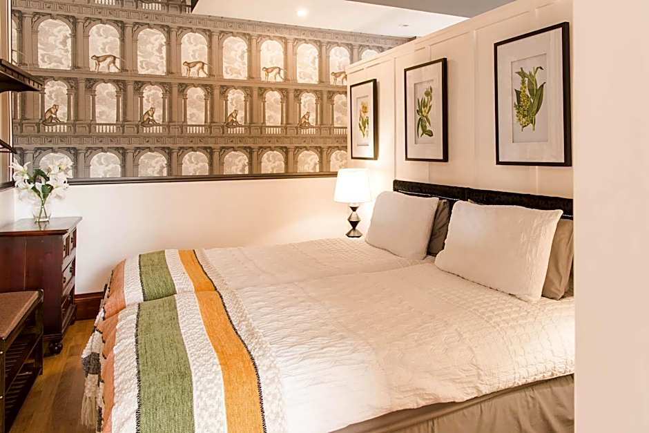 The Merryburn - Rooms and Courtyard Studios