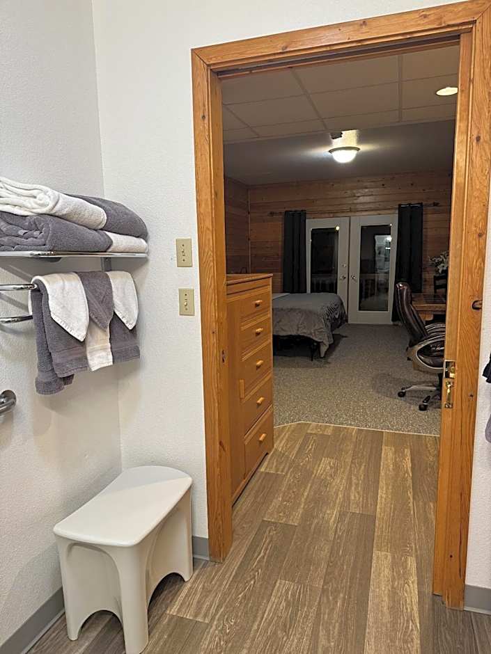Susitna River Lodging, Suites