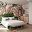 Salus Smart & Chic Hotel