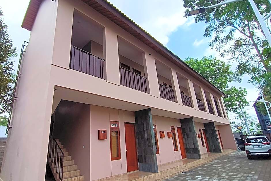 OYO Life 93497 Griya Kost Rr