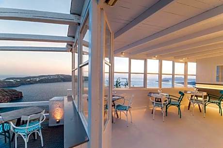 Artemis Suites Hotel