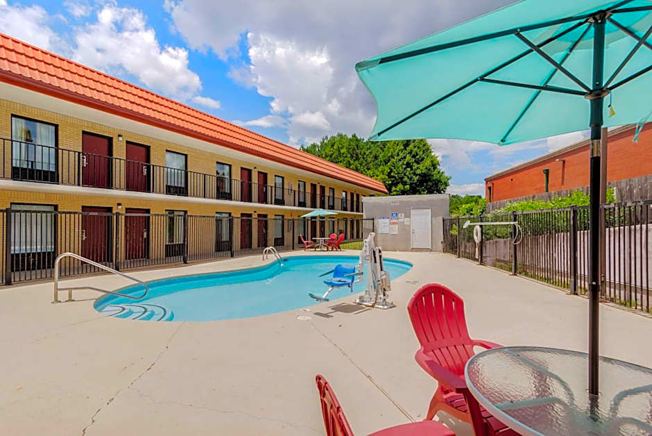 Quality Inn Acworth North