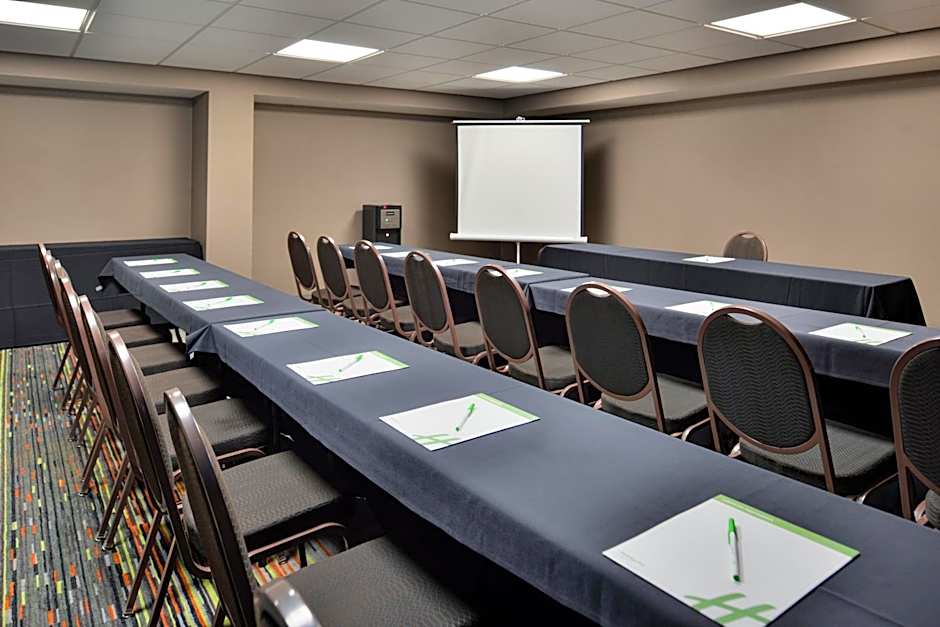 Holiday Inn Hotel & Suites Rochester - Marketplace By IHG