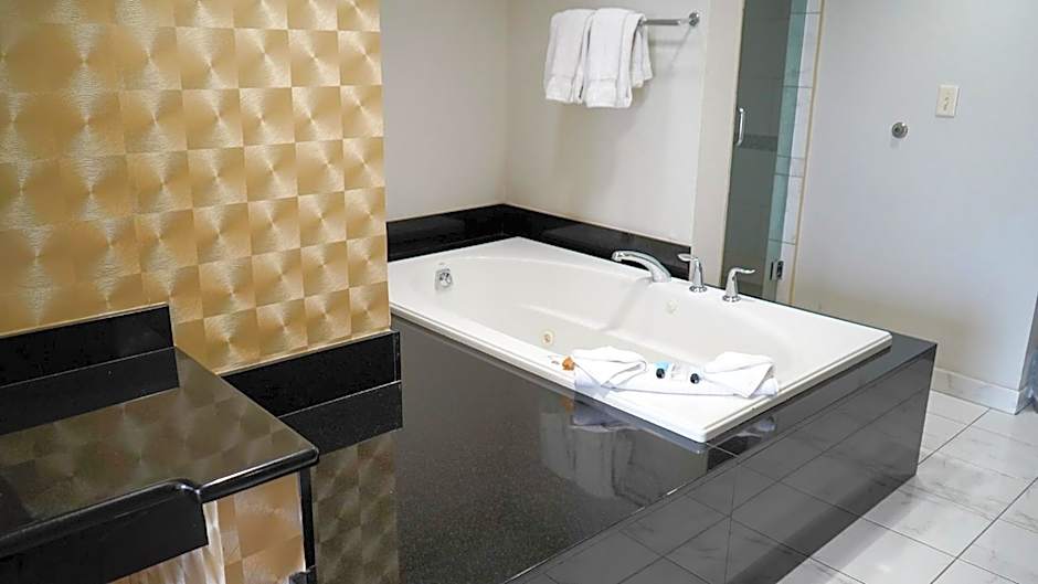 Downtown Grand Hotel & Casino