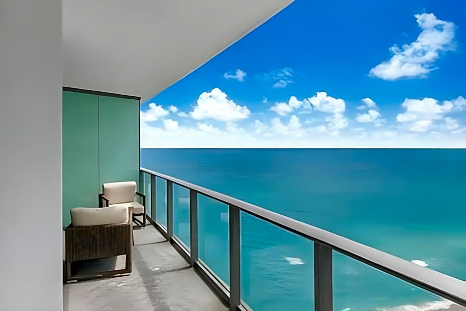 Hide Beach Residences