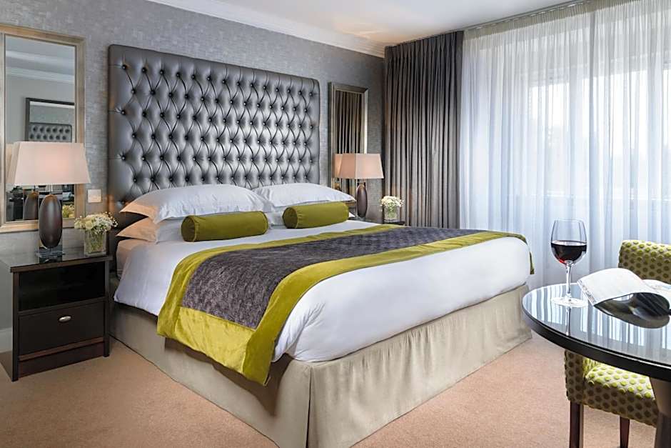 Killarney Oaks Hotel