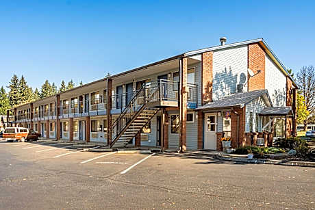 Super 8 by Wyndham Vancouver East