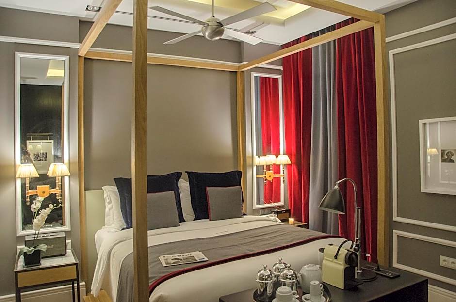 Browns Central Hotel