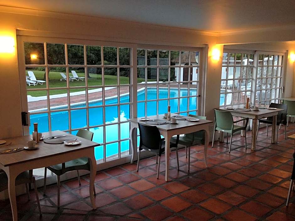 Whale Rock Luxury Lodge