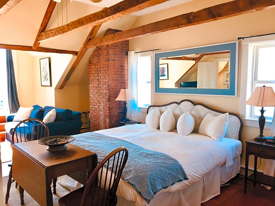 Treadwell Inn