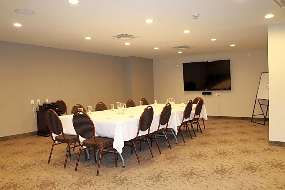 The Kanata by BCMInns Blairmore