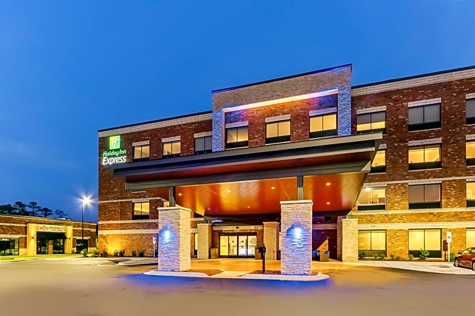 Holiday Inn Express - Wilmington - Porters Neck, an IHG Hotel