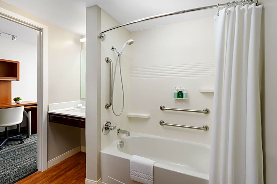 TownePlace Suites by Marriott Manchester-Boston Regional Airport