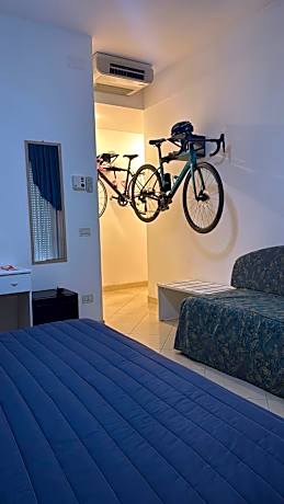 Classic Quadruple Room