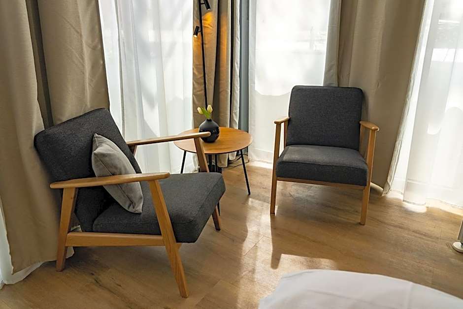 Glashaus mit 3 Gästezimmer