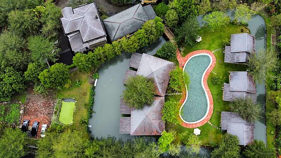 Pinehome Villa