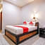 OYO 2411 Taman Mekar Beach Inn 2
