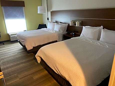 Holiday Inn Express Hotel & Suites Greenwood By IHG