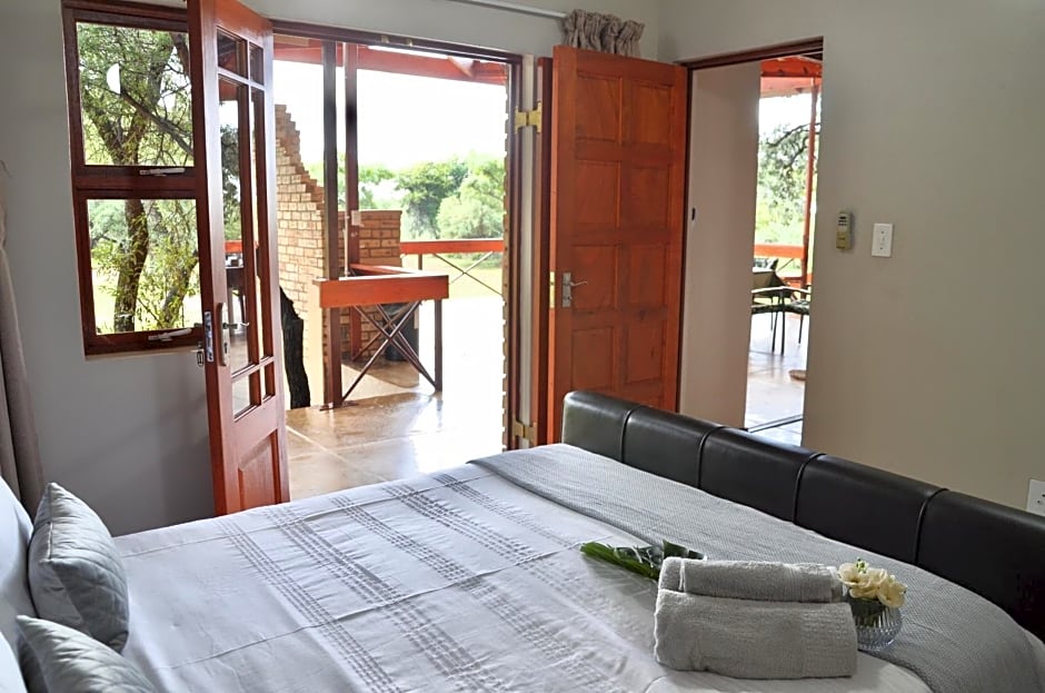 Muqurati Lodge - Dinokeng Game Reserve