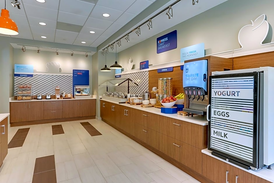 Holiday Inn Express & Suites - Winston - Salem SW - Clemmons, an IHG Hotel