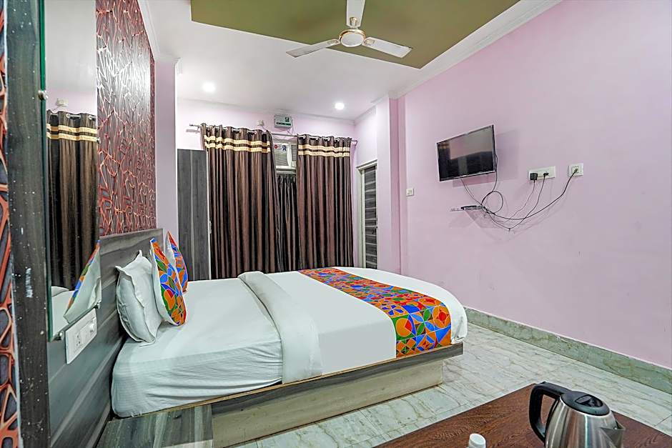 FabHotel Deepak Palace - Assi Ghat