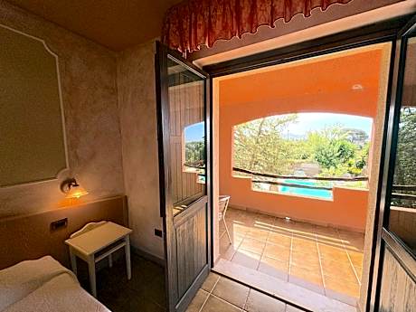Double Room with Pool View