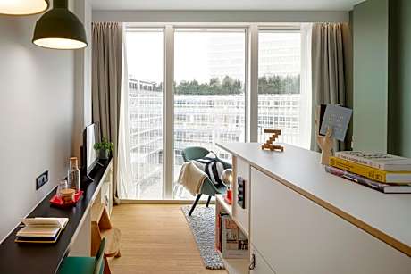 Zoku Room