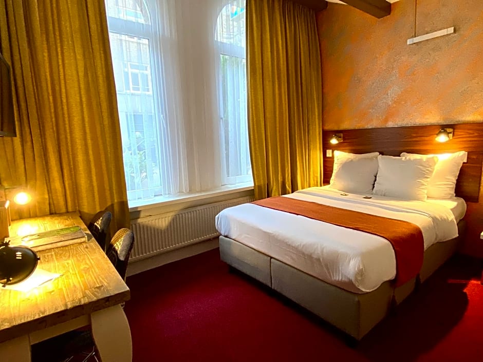 Jupiter Hotel