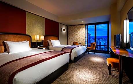 Suite Twin Room with Swimming Pool & Fitness Center Access - Regular Floor - Non-Smoking