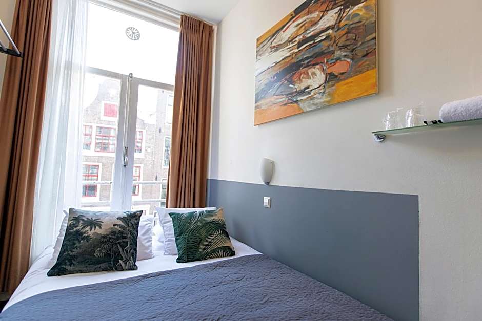 Quentin Arrive Hotel