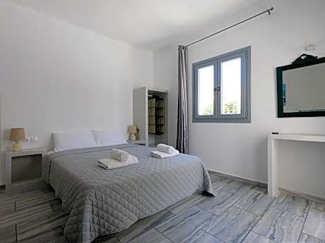 Deluxe Double Room with Balcony and Pool view