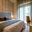 Hotel Athena
