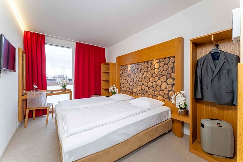 PLAZA INN Dachau - München