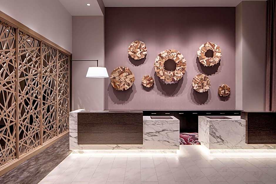 Embassy Suites By Hilton Minneapolis Downtown Hotel