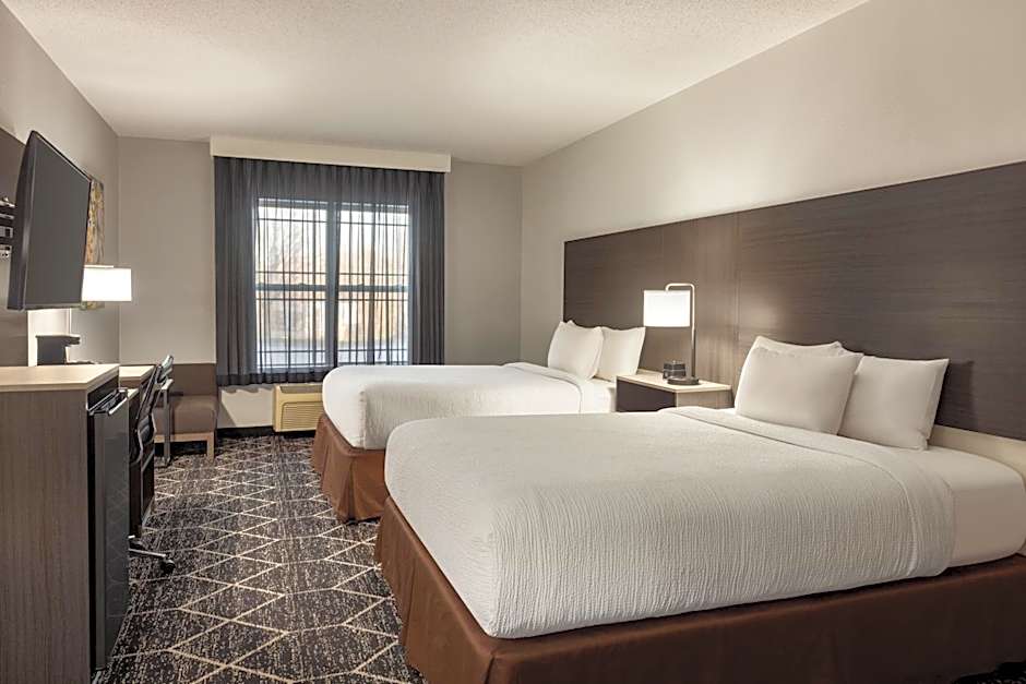 La Quinta Inn & Suites by Wyndham Lake George