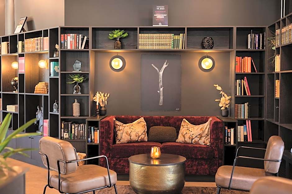 Home Hotel 1624