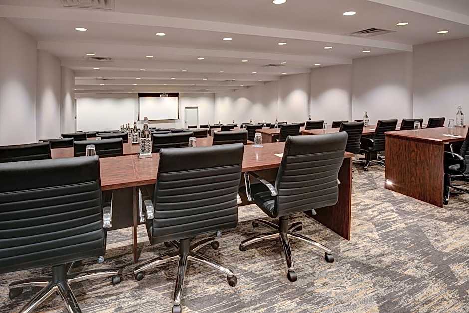 Sheraton Eatontown Hotel