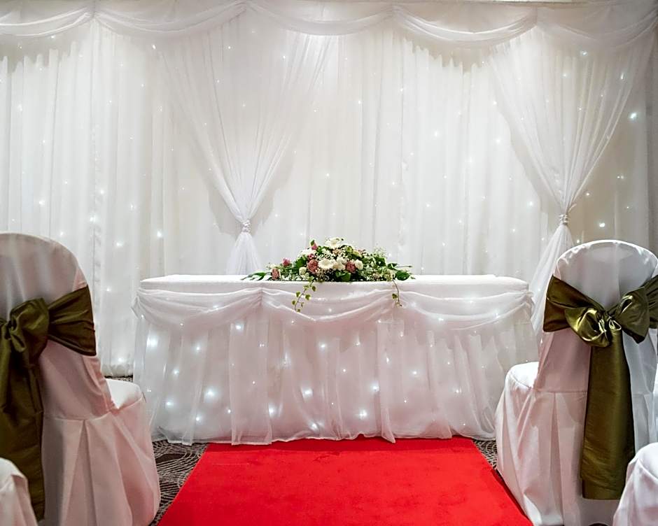 Holiday Inn Cardiff - North M4 By IHG