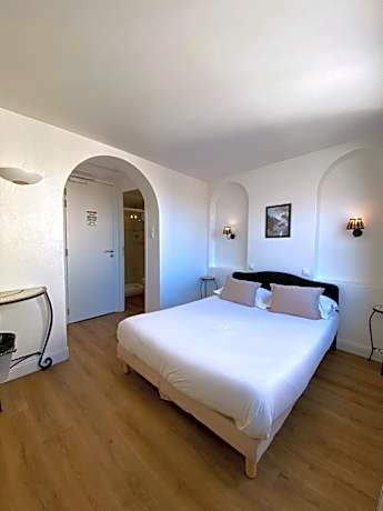 Triple Room with Sea View - Second Floor