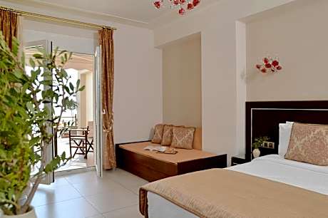 Superior Triple Room with Sea View