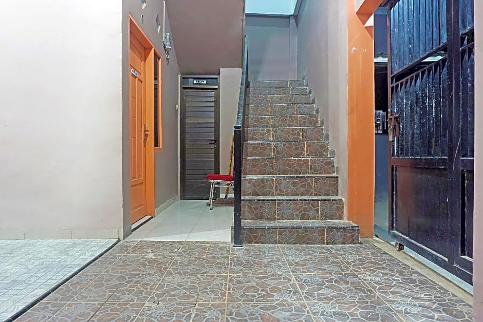 Hotel O Almeerah Homestay Syariah Near RS Hermina