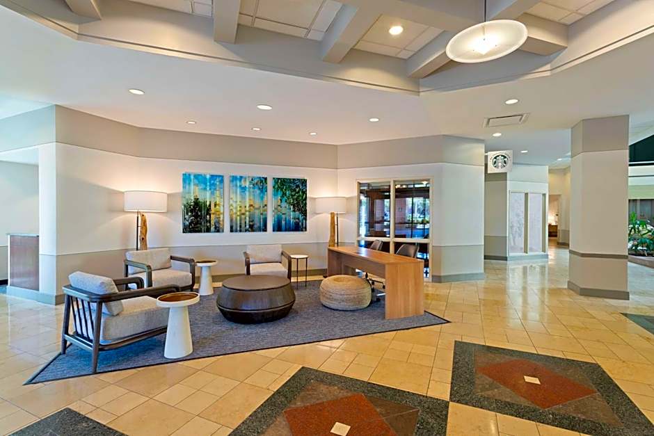 Embassy Suites By Hilton Hotel Tampa-USF/Near Busch Gardens