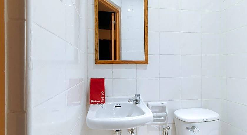 RedDoorz near EDSA Camp Crame