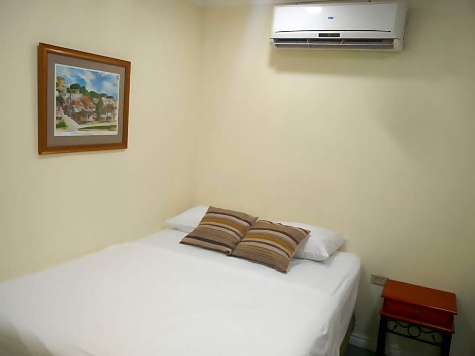 Woodbrook on the Avenue