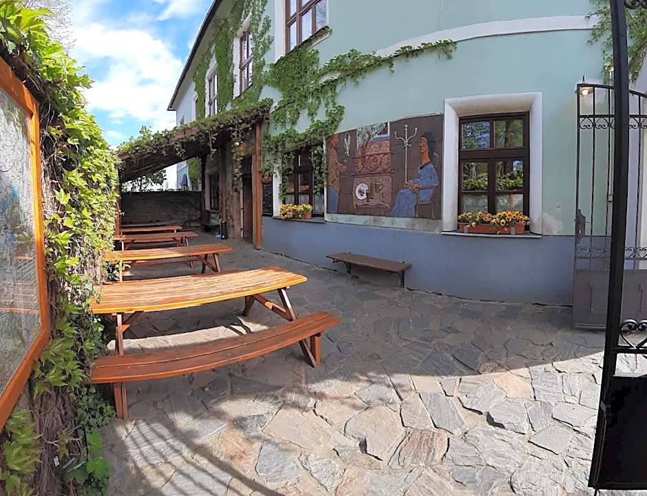 Penzion a restaurace U Hájků