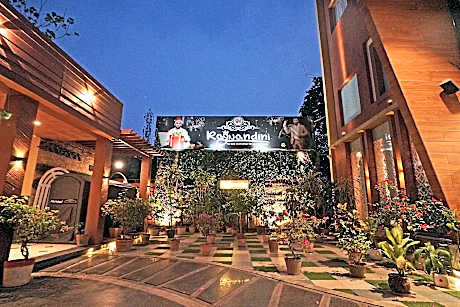 HOTEL RAJNANDINI